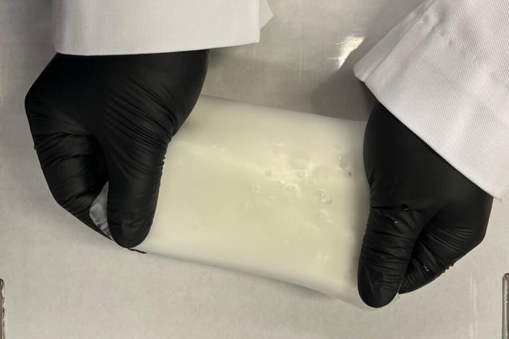 New polymer membranes, AI predictions could dramatically reduce energy, water use in oil refining