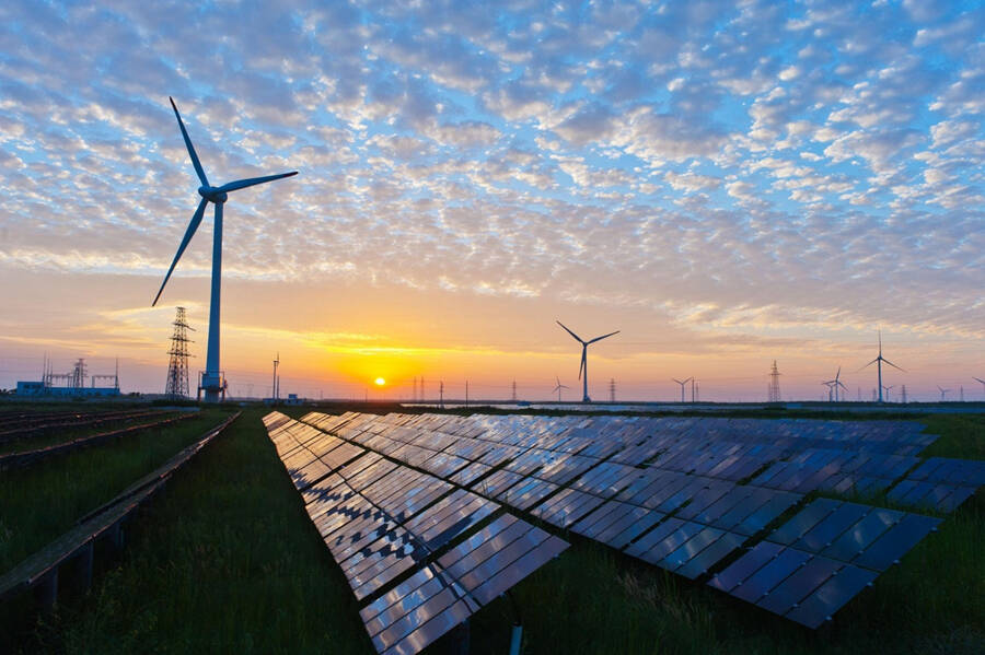 Keeping an Eye on the Weather: A Guide to Solar and Wind Power