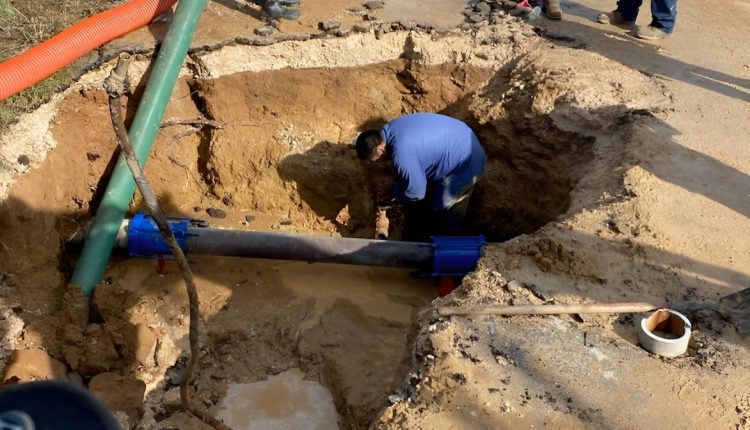 Veolia joins WFX Water Roundtable to improve water infrastructure and bring water equity to underserved American communities .